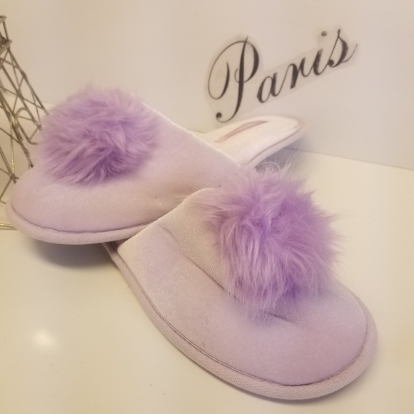 Victoria's Secret Pom Pom Slippers - Picture 7 of 7